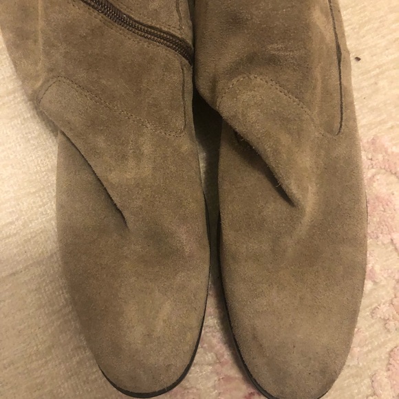 Aldo tan suede over the knee boots - Picture 4 of 4
